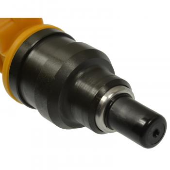 Standard Motor Products FJ293 Fuel Injector product image 1 of 3