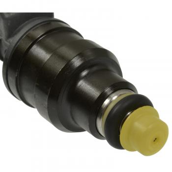 Standard Motor Products FJ305 Fuel Injector product image 1 of 3