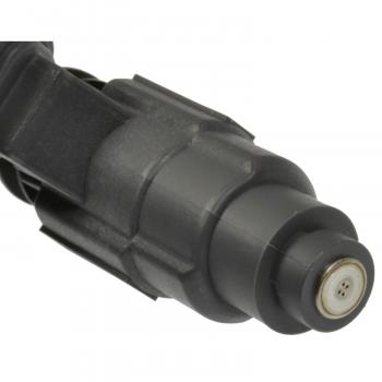 Standard Motor Products FJ412 - Fuel Injector Standard Motor Products FJ412 Fuel Injector product image 1 of 3