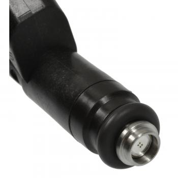 Standard Motor Products FJ476 Fuel Injector product image 1 of 3