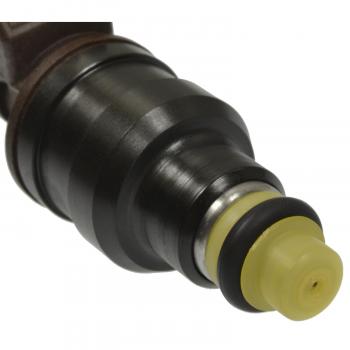 Standard Motor Products FJ494 Fuel Injector product image 1 of 3
