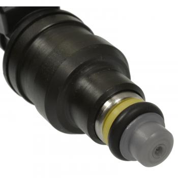 Standard Motor Products FJ572 Fuel Injector product image 1 of 3
