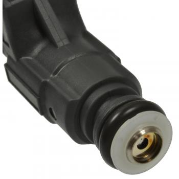 Standard Motor Products FJ575 Fuel Injector product image 1 of 3