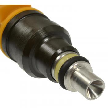 Standard Motor Products FJ625 - Fuel Injector Standard Motor Products FJ625 Fuel Injector product image 1 of 3