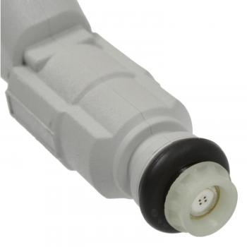 Standard Motor Products FJ636 Fuel Injector product image 1 of 3