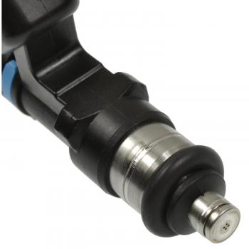 Standard Motor Products FJ648 Fuel Injector product image 1 of 3