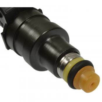 Standard Motor Products FJ681 - Fuel Injector Standard Motor Products FJ681 Fuel Injector product image 1 of 3