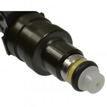 Standard Motor Products FJ684 - Fuel Injector Standard Motor Products FJ684 Fuel Injector product image 1 of 3