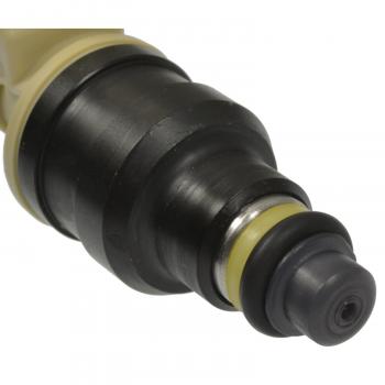 Standard Motor Products FJ695 Fuel Injector product image 1 of 3