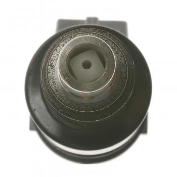 Standard Motor Products FJ697 Fuel Injector product image 1 of 3