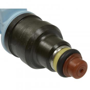 Standard Motor Products FJ699 Fuel Injector product image 1 of 3