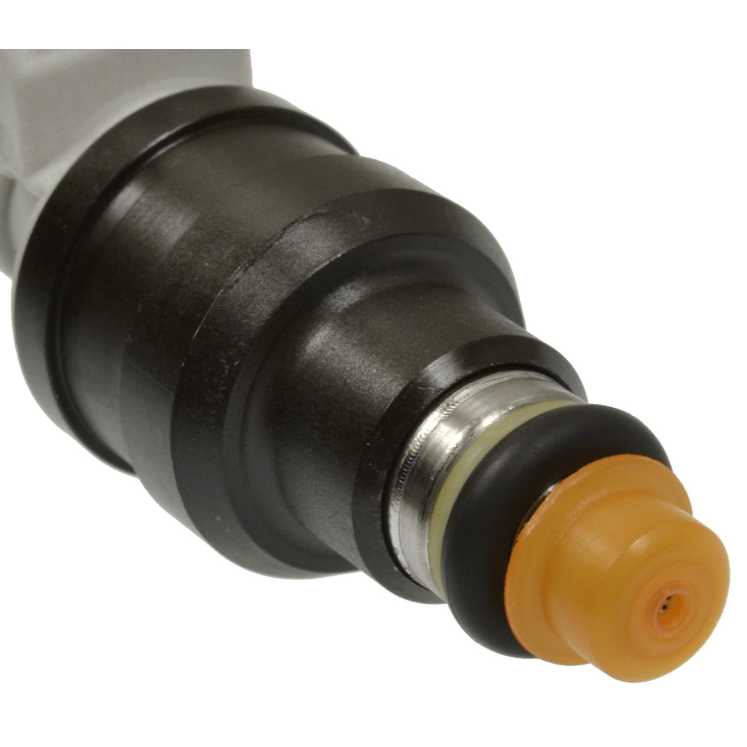 Standard Motor Products FJ712 - Fuel Injector Standard Motor Products FJ712 Fuel Injector product image 1 of 3
