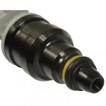 Standard Motor Products FJ715 Fuel Injector product image 1 of 3