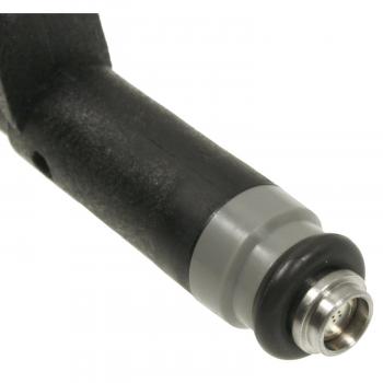 Standard Motor Products FJ719 - Fuel Injector Standard Motor Products FJ719 Fuel Injector product image 1 of 3