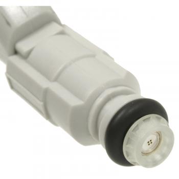 Standard Motor Products FJ723 Fuel Injector product image 1 of 3