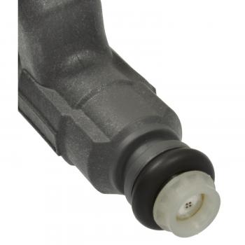 Standard Motor Products FJ768 Fuel Injector product image 1 of 3