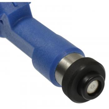 Standard Motor Products FJ806 Fuel Injector product image 1 of 3