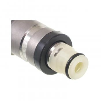 Standard Motor Products FJ807 Fuel Injector product image 1 of 3