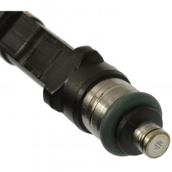 Standard Motor Products FJ824 Fuel Injector product image 1 of 3