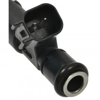 Standard Motor Products FJ826 - Fuel Injector Standard Motor Products FJ826 Fuel Injector product image 3 of 3