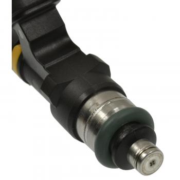 Standard Motor Products FJ828 Fuel Injector product image 1 of 3