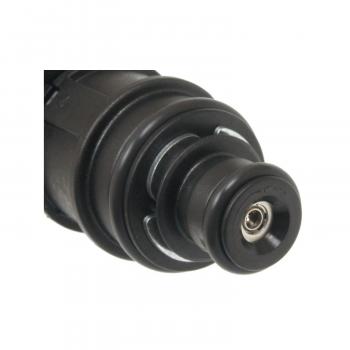 Standard Motor Products FJ863 Fuel Injector product image 1 of 3