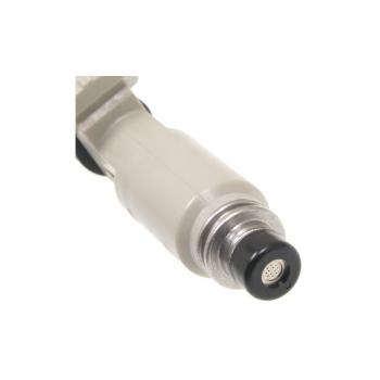 Standard Motor Products FJ906 Fuel Injector product image 1 of 3