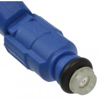 Standard Motor Products FJ930 - Fuel Injector Standard Motor Products FJ930 Fuel Injector product image 1 of 3