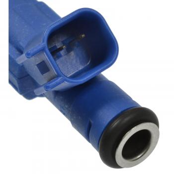 Standard Motor Products FJ930 - Fuel Injector Standard Motor Products FJ930 Fuel Injector product image 3 of 3