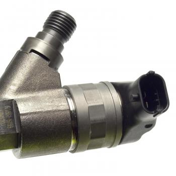 Standard Motor Products FJ962 - Fuel Injector Standard Motor Products FJ962 Fuel Injector product image 1 of 4