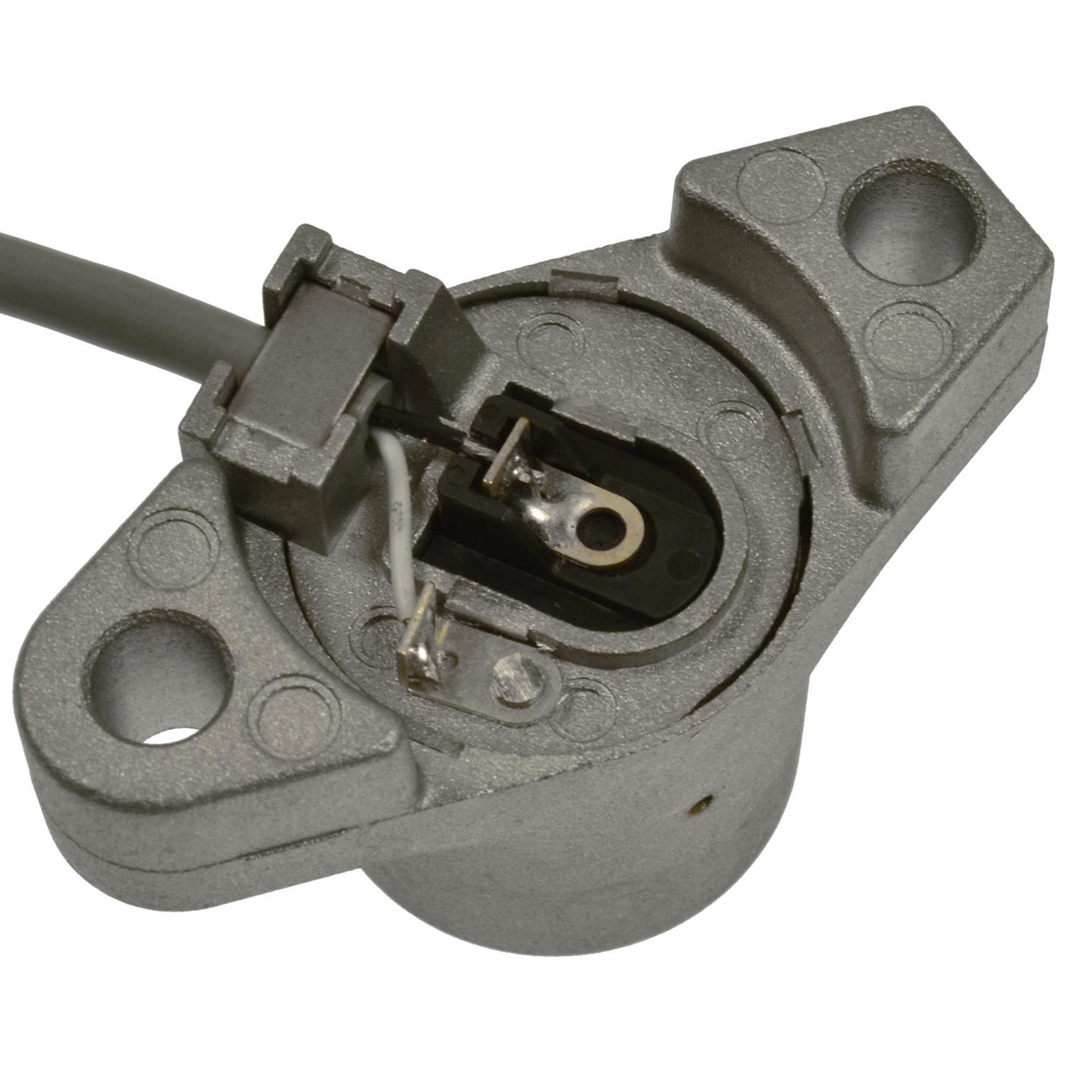 Standard Motor Products FLS61 - Engine Oil Level Sensor Standard Motor Products FLS61 Engine Oil Level Sensor product image 1 of 3