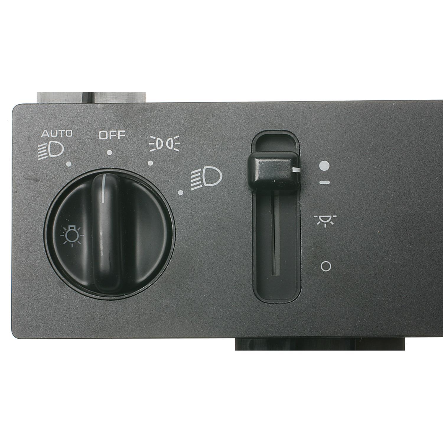 Standard Motor Products HLS1005 Headlight Switch product image 1 of 3