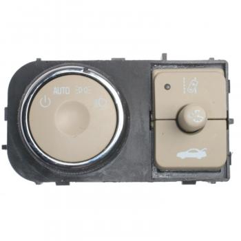 Standard Motor Products HLS1252 Headlight Switch product image 1 of 3