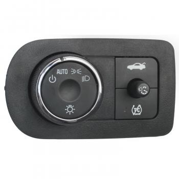 Standard Motor Products HLS1253 Headlight Switch product image 1 of 3