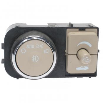 Standard Motor Products HLS1306 Headlight Switch product image 1 of 3