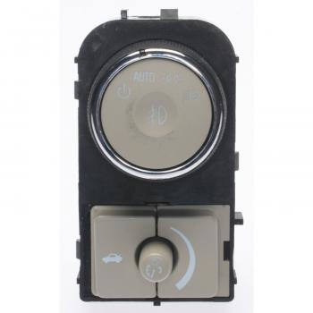 Standard Motor Products HLS1334 Headlight Switch product image 1 of 3