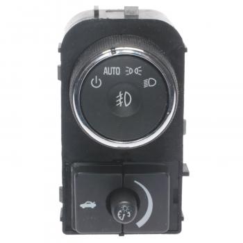 Standard Motor Products HLS1335 Headlight Switch product image 1 of 3