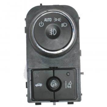 Standard Motor Products HLS1355 - Headlight Switch Standard Motor Products HLS1355 Headlight Switch product image 1 of 3