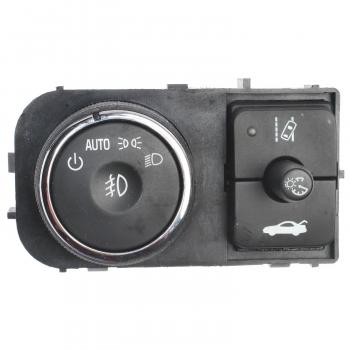 Standard Motor Products HLS1365 Headlight Switch product image 1 of 3