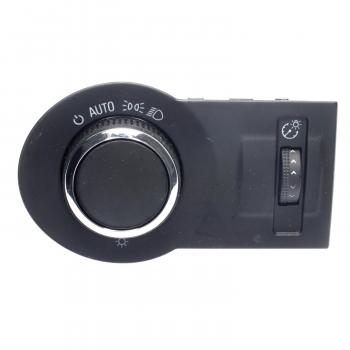 Standard Motor Products HLS1418 Headlight Switch product image 1 of 3