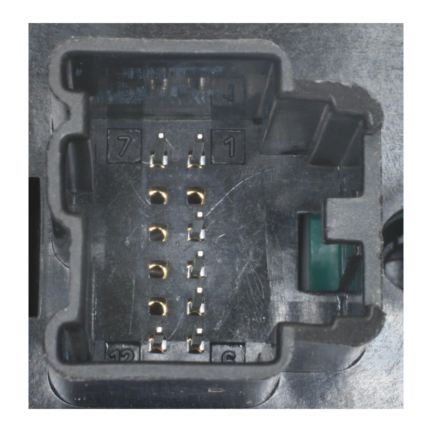 Standard Motor Products HLS1421 Headlight Switch product image 3 of 3