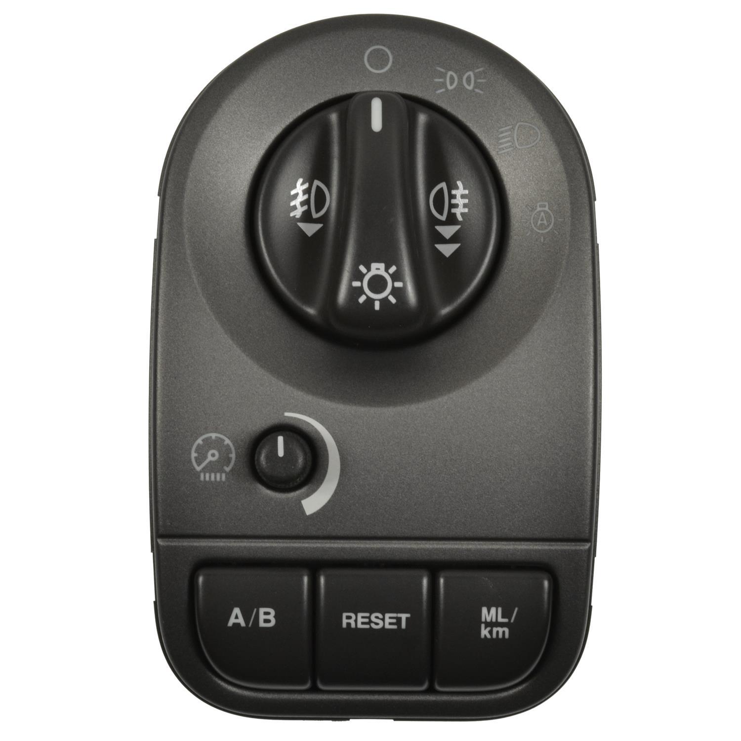 Standard Motor Products HLS1564 Headlight Switch product image 1 of 3