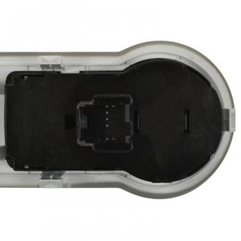 Standard Motor Products HLS1612 - Headlight Switch Standard Motor Products HLS1612 Fog Light Switch product image 1 of 3