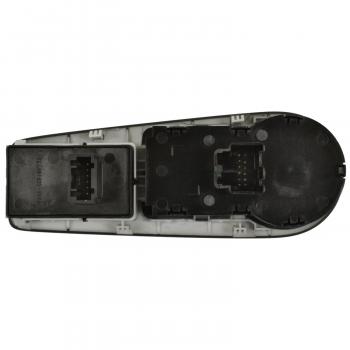 Standard Motor Products HLS1679 - Headlight Switch Standard Motor Products HLS1679 Headlight Switch product image 1 of 3