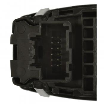 Standard Motor Products HLS1743 Headlight Switch product image 2 of 3