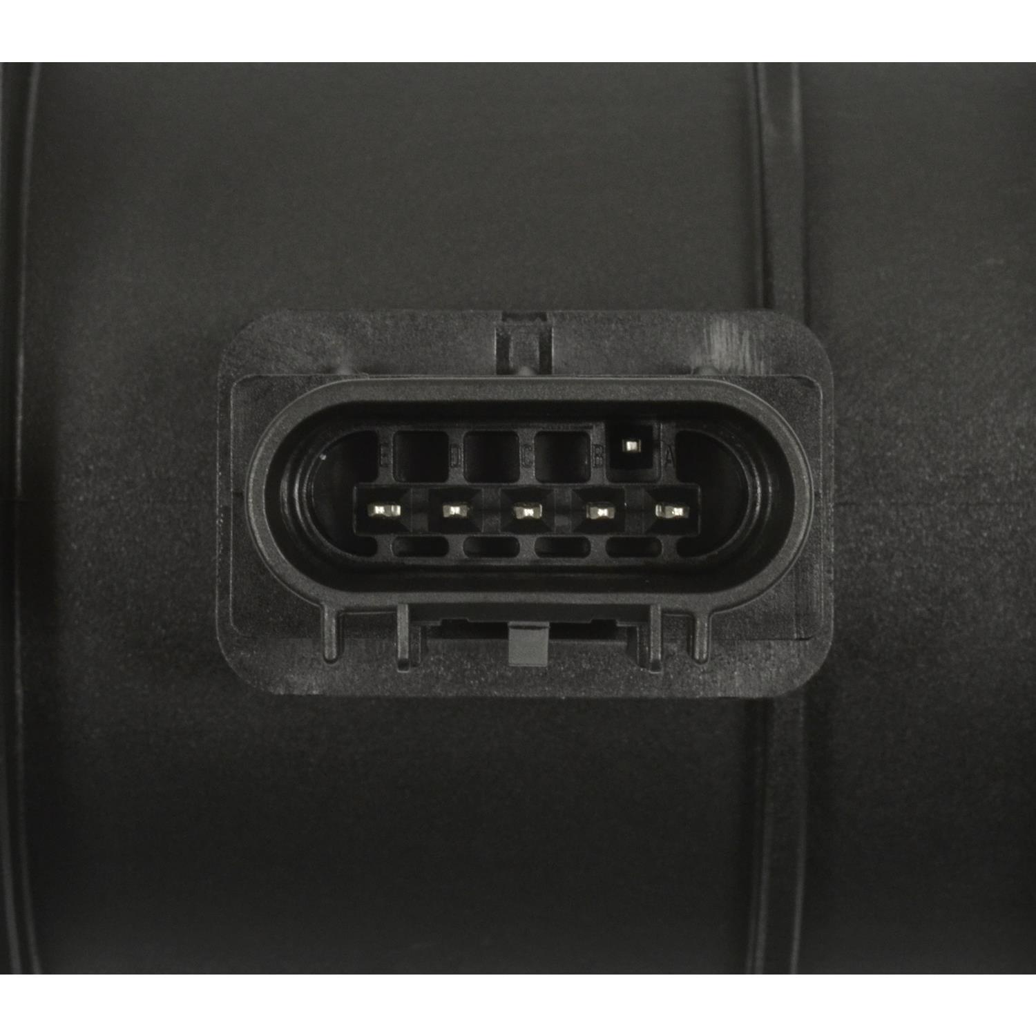 Standard Motor Products MAS0272 - Mass Air Flow Sensor Standard Motor Products MAS0272 Mass Air Flow Sensor product image 3 of 3
