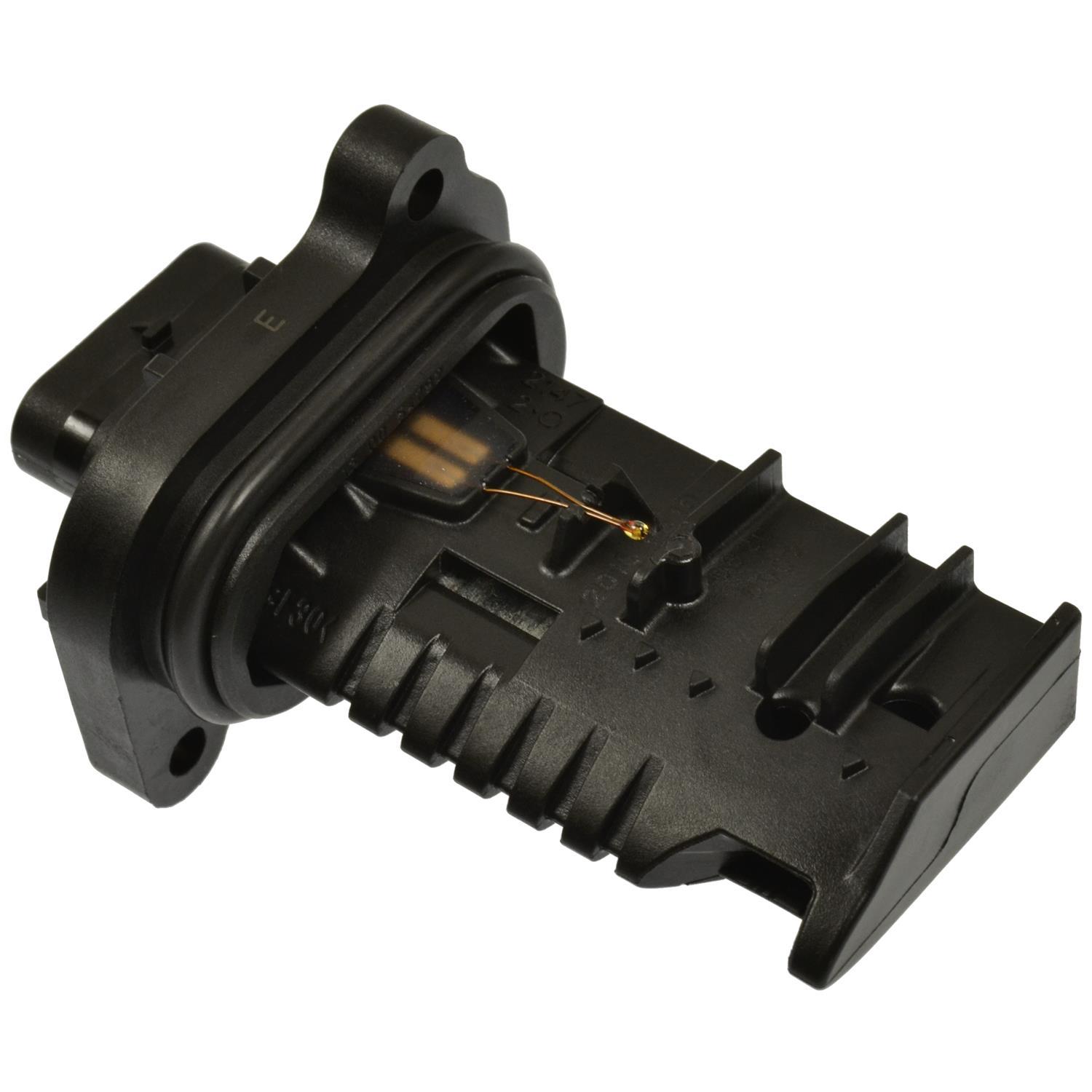 Standard Motor Products MAS0432 - Mass Air Flow Sensor Standard Motor Products MAS0432 Mass Air Flow Sensor product image 1 of 3