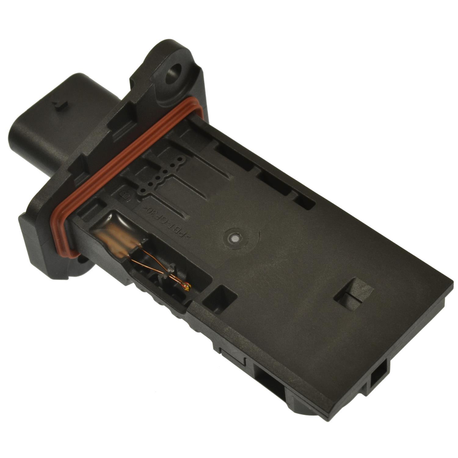 Standard Motor Products MAS0471 - Mass Air Flow Sensor Standard Motor Products MAS0471 Mass Air Flow Sensor product image 1 of 3