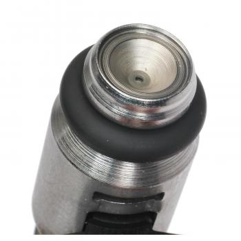 Standard Motor Products MC1410 - Fuel Injector Standard Motor Products MC1410 Fuel Injector product image 1 of 3