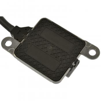 Standard Motor Products NOX018 NOx (Nitrogen Oxide) Sensor product image 1 of 4